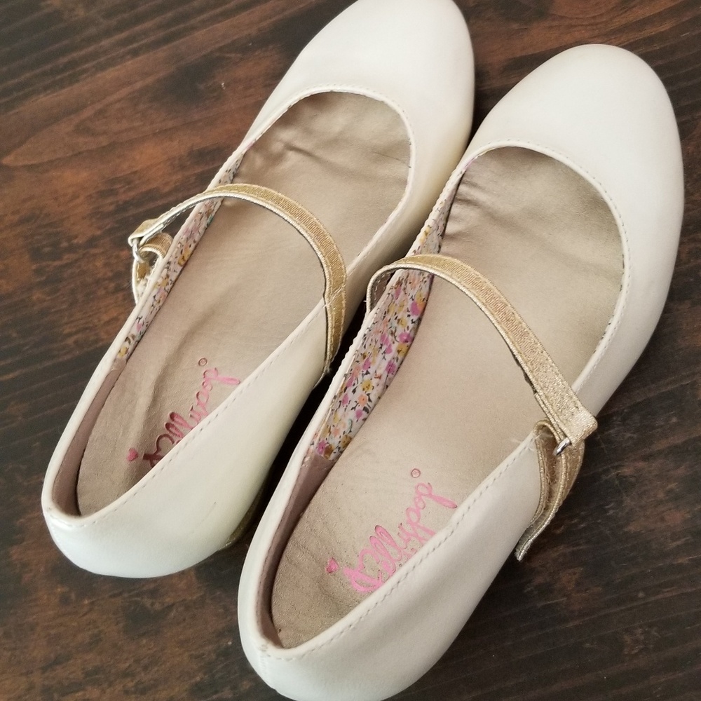 Girls 2.5 dress shoes